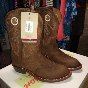 Ariat cowgirl boots